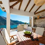 Villa Nila - Private Pool And Sea View