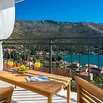 Villa Nila - Private Pool And Sea View